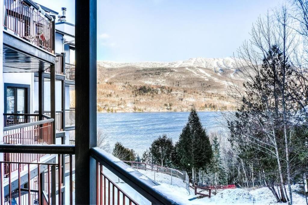 Chic Mt-Tremblant Condo With View On The Lake By Denstays Mont-Tremblant Eksteriør bilde
