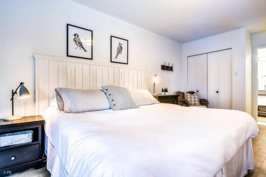Chic Mt-Tremblant Condo With View On The Lake By Denstays Mont-Tremblant Eksteriør bilde
