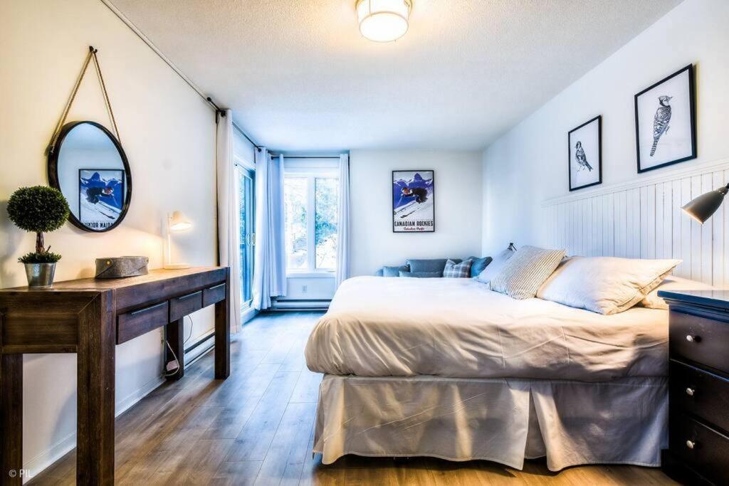 Chic Mt-Tremblant Condo With View On The Lake By Denstays Mont-Tremblant Eksteriør bilde