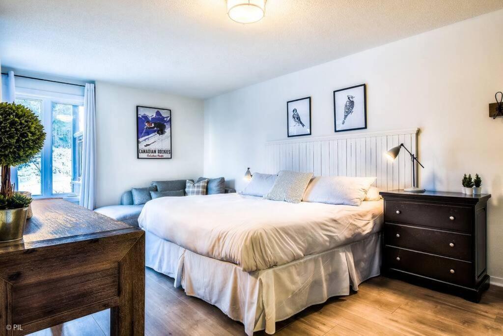 Chic Mt-Tremblant Condo With View On The Lake By Denstays Mont-Tremblant Eksteriør bilde